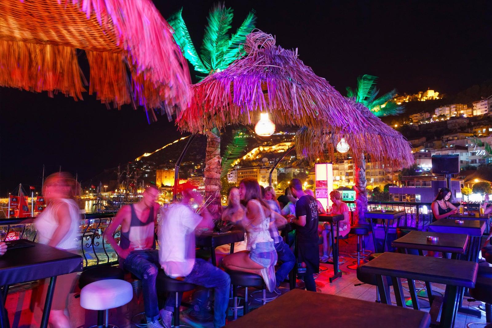 Alanya Gece Hayatı Rehberi