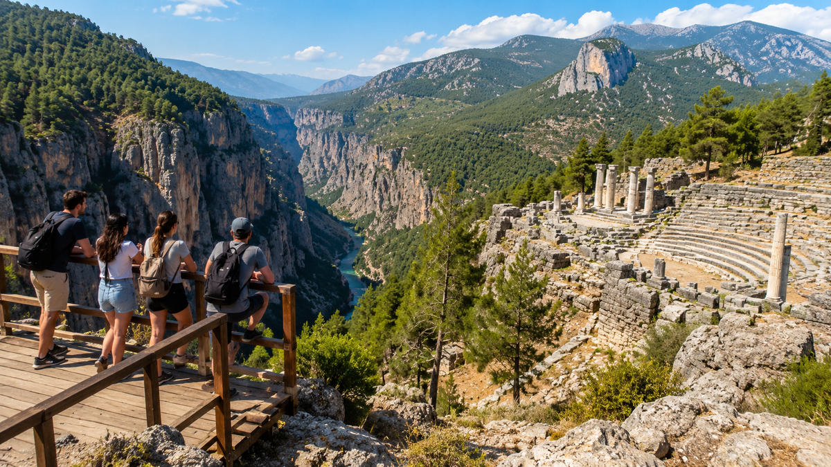 Historische Ruinen bei der Tazı-Canyon- und Selge-Antike-Stadt-Tour ab Side