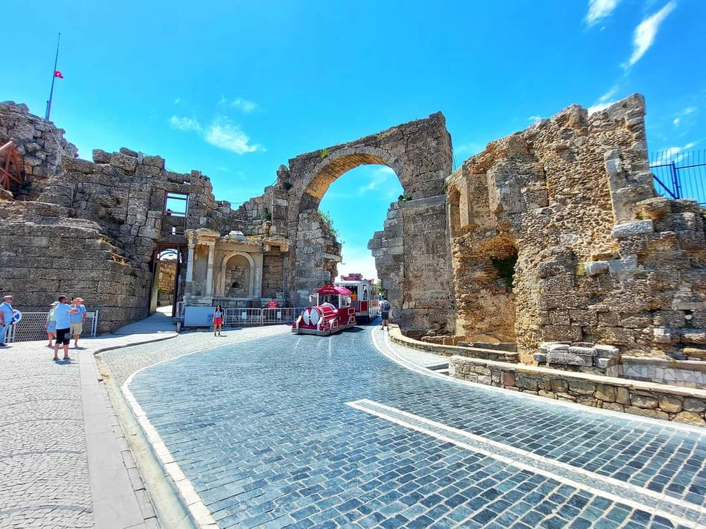 Alanya'dan Side-Manavgat Gizli Cennet Şelalesi Turu