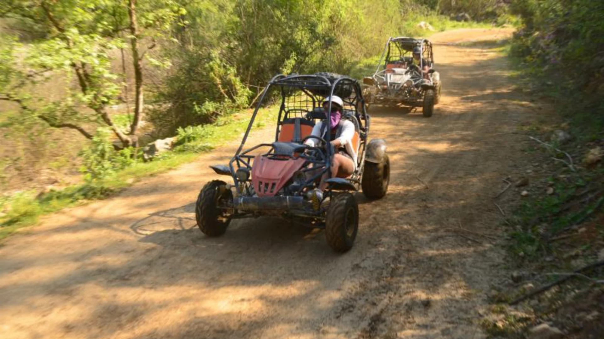 Alanya Buggy Safari Tour with off-road adventure, dusty trails and mountain scenery