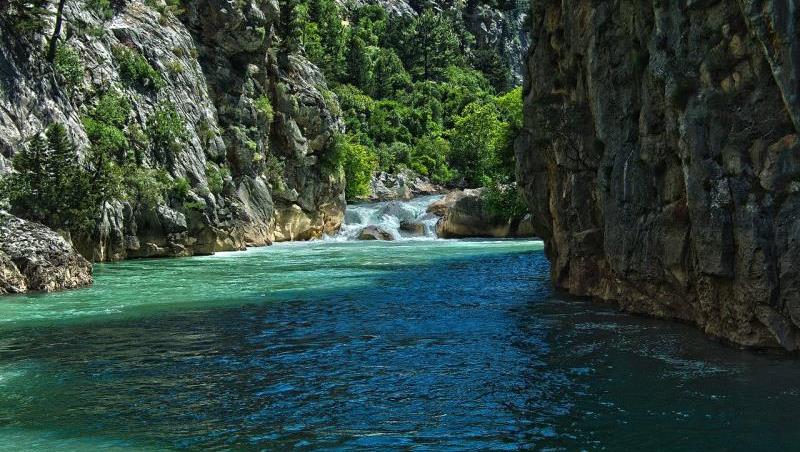 Alanya Green Canyon Tour with boat trip, turquoise lake views and nature scenery