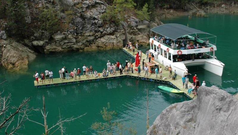 Alanya Green Canyon Tour with boat trip, turquoise lake views and nature scenery