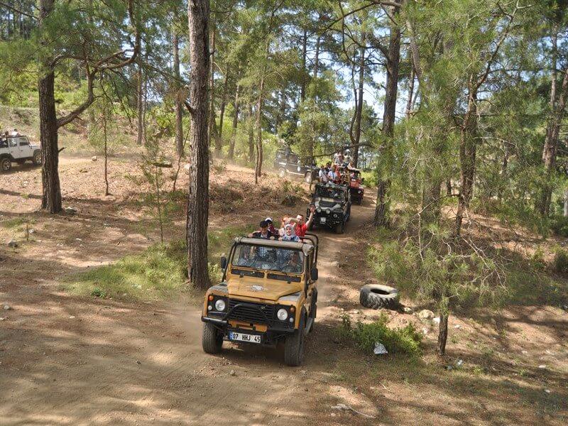 Alanya Jeep Safari Tour with off-road vehicles in the Taurus Mountains