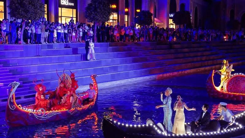 Land of Legends Night Show Tour from Alanya with lights, music and live performances