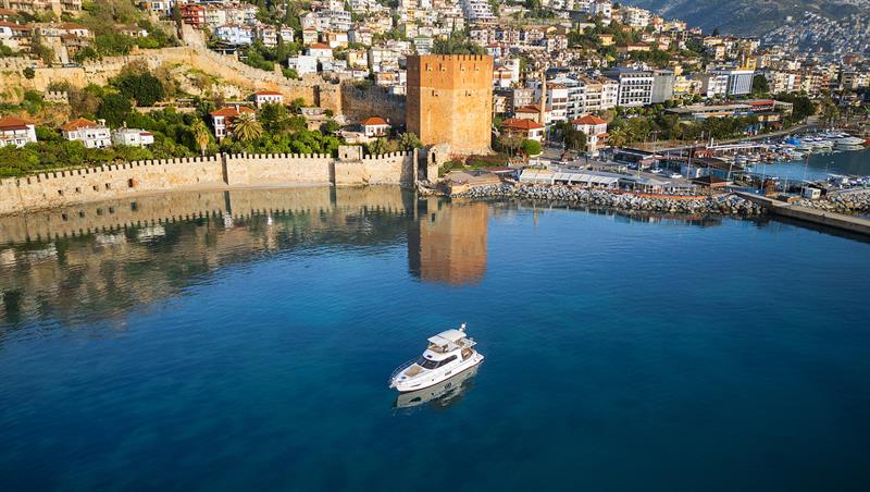 Alanya Private Boat Tour with exclusive yacht experience, swimming breaks and scenic Mediterranean views