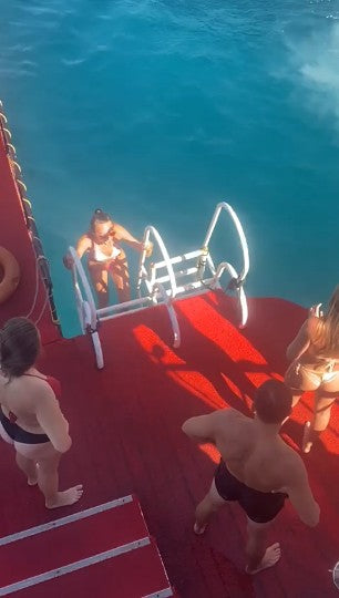 Alanya Relax Boat Tour with swimming breaks, peaceful sea views and a relaxing Mediterranean cruise