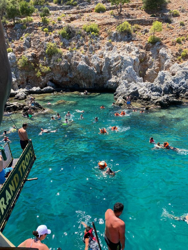 Alanya Relax Boat Tour with swimming breaks, peaceful sea views and a relaxing Mediterranean cruise
