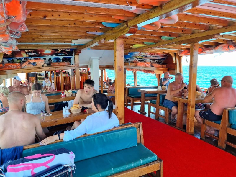 Alanya Relax Boat Tour with swimming breaks, peaceful sea views and a relaxing Mediterranean cruise