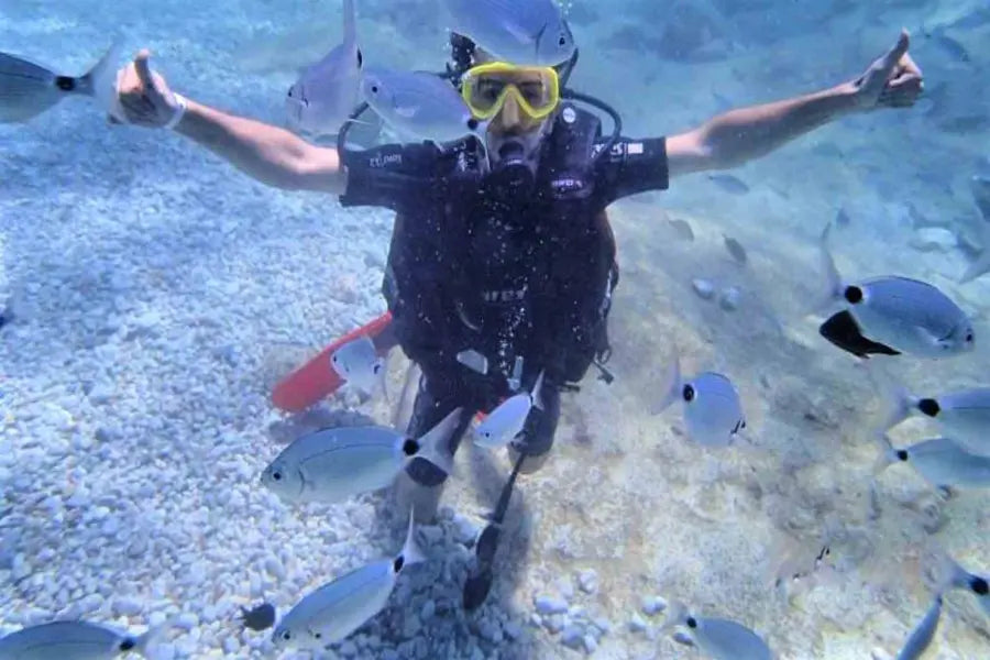 Alanya Scuba Diving Tour with underwater adventure, marine life and clear Mediterranean waters