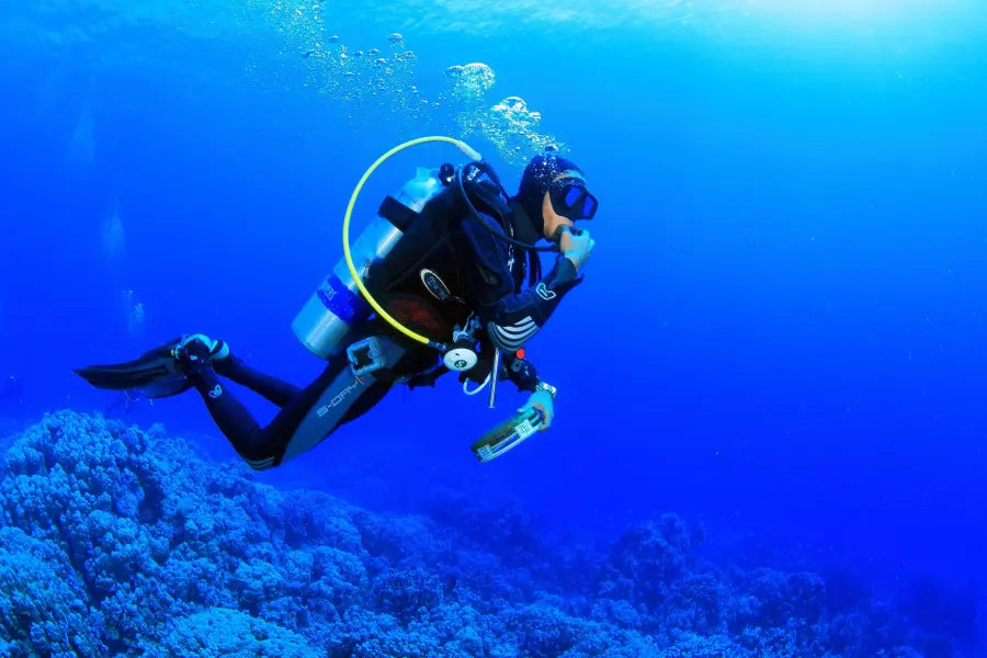 Alanya Scuba Diving Tour with underwater adventure, marine life and clear Mediterranean waters