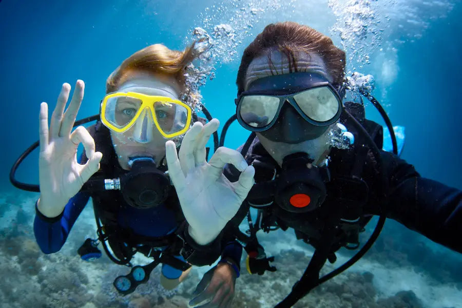 Alanya Scuba Diving Tour with underwater adventure, marine life and clear Mediterranean waters