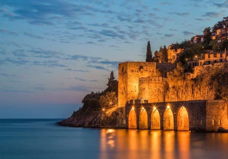 Alanya Sunset Boat Trip with Mediterranean sunset, sea views and relaxing evening cruise